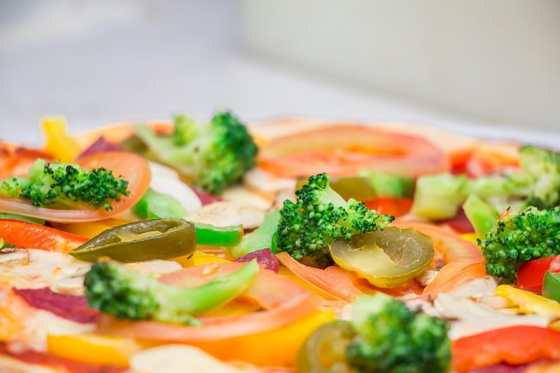 Curry-Pizza Delights